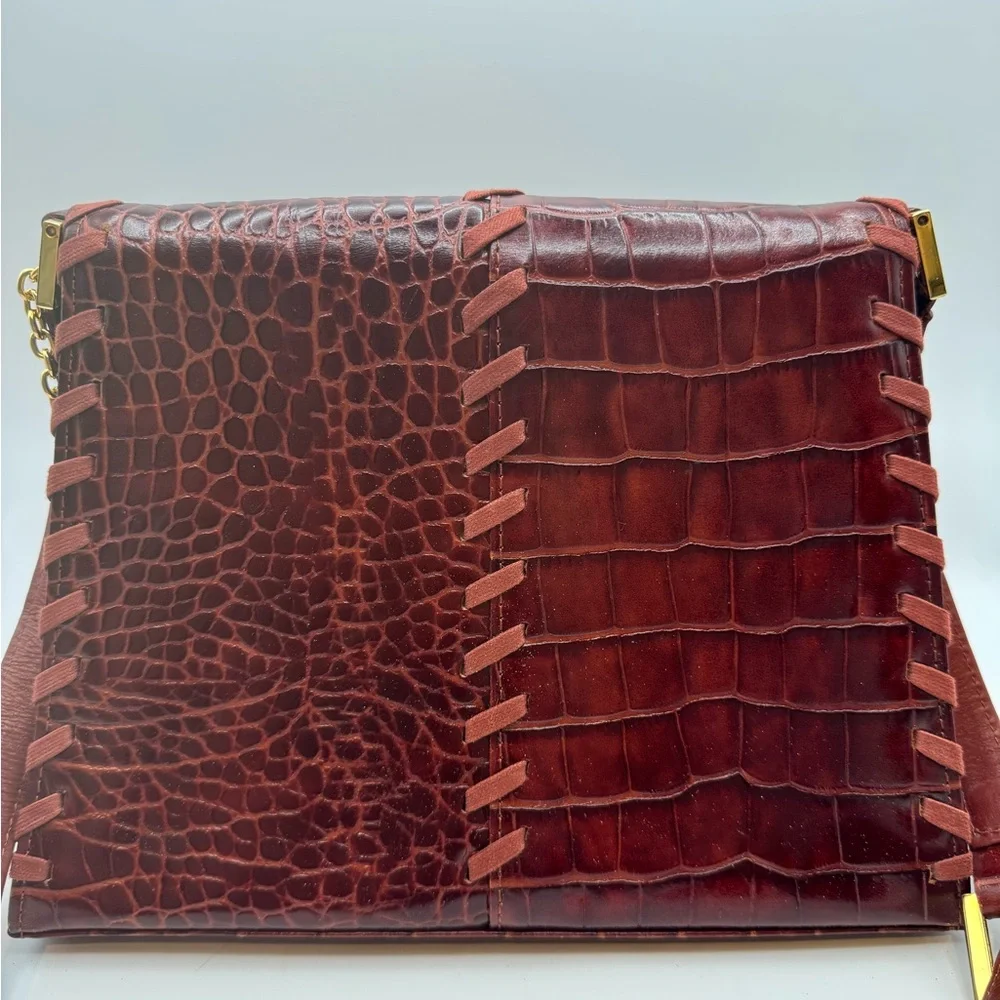 YSL Croc Embossed Whipstitch Baguette Shoulder Bag Cognac Gold Hardware - Picture 4 of 12